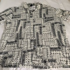 Forever21 Men’s Short Sleeve White Bandana Shirt